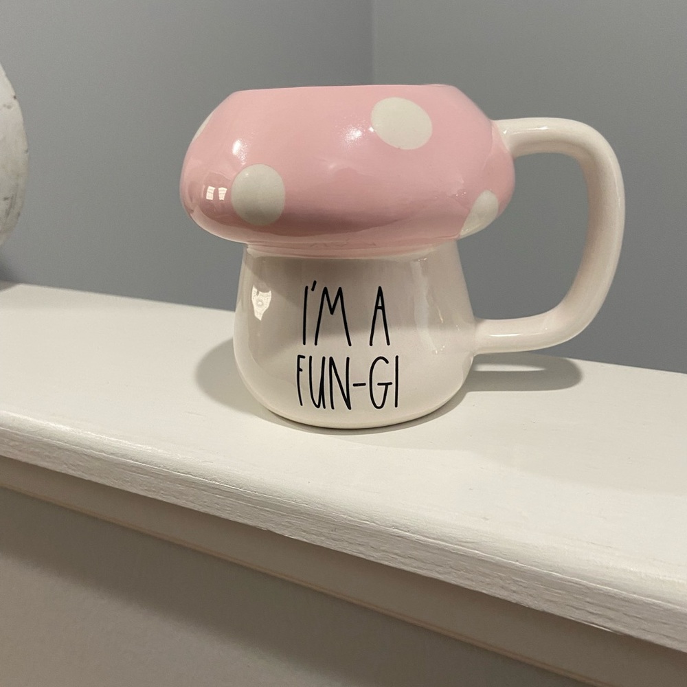 I’M A FUN-GI Rae Dunn Mushroom Mug Pink like new